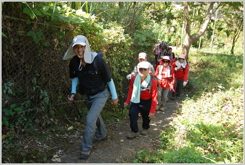 2012-10-07 10-04-14往登山口途中.JPG